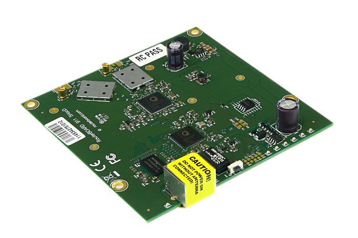 650Mhz CPU, 64MB RAM, 1xEthernet, onboard 5Ghz dual chain wireless with AC, RouterOS L3